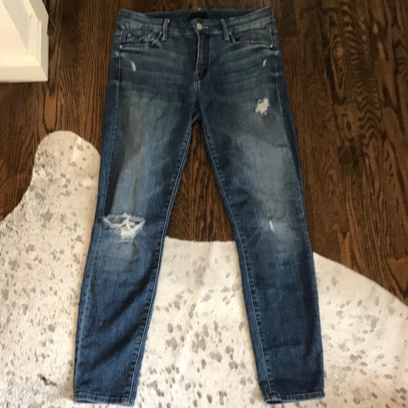 mother the looker crop